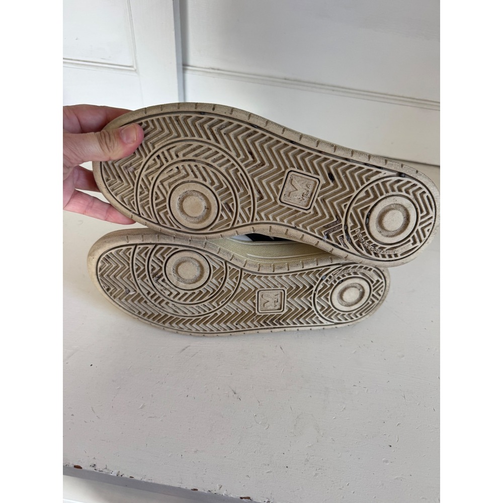 Veja V-10 sneakers in White, Nautico, and Pekin colorway women's size 9 - Picture 10 of 10